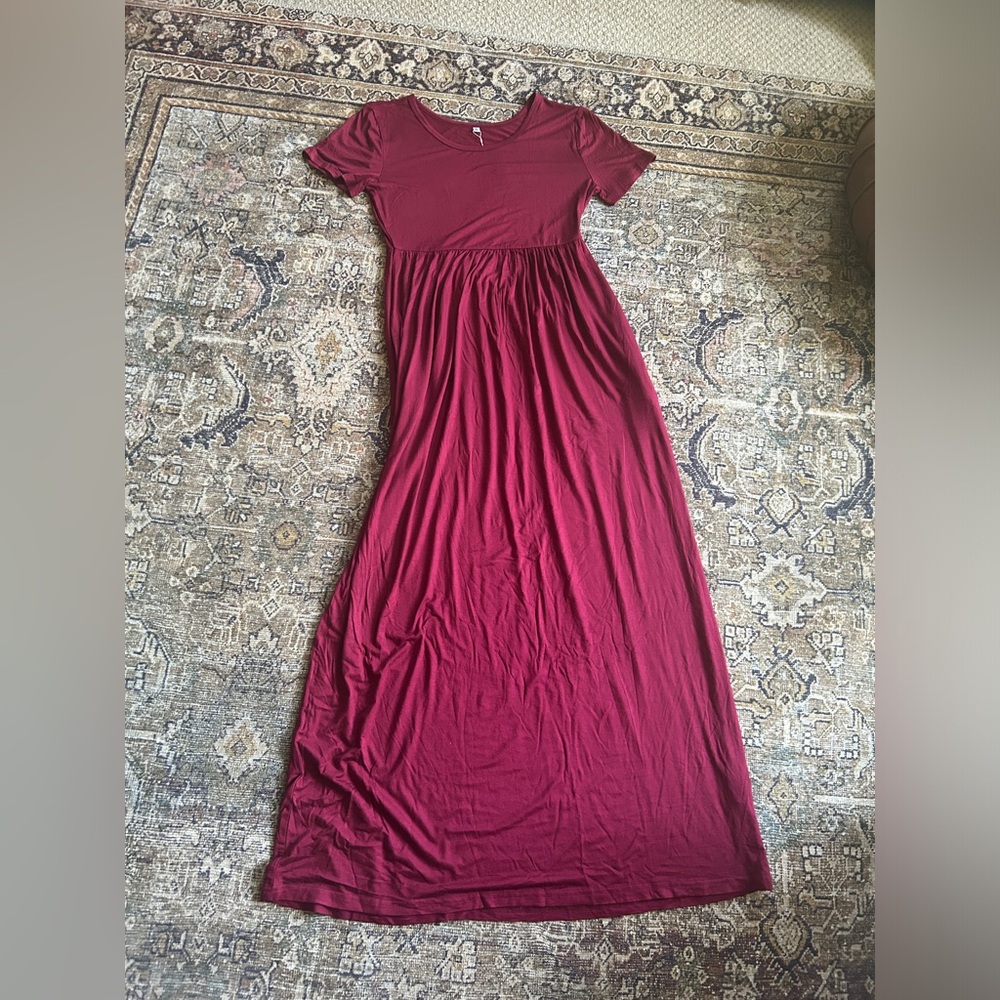 *NEW WITH TAGS* Maxi Dress